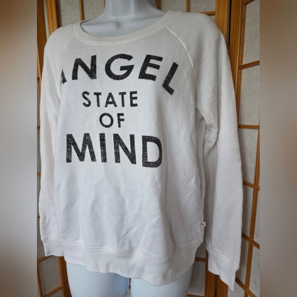 Victoria's Secret Tops - NEW WOMENS VICTORIA'S ANGEL LOGO WHITE COTTON MIX LONG SLEEVE LOUNGE TOP SMALL